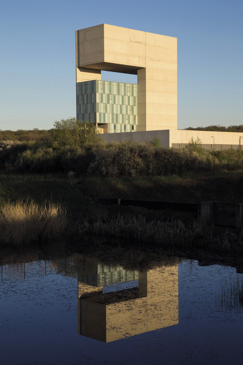 Château d’eau et ateliers