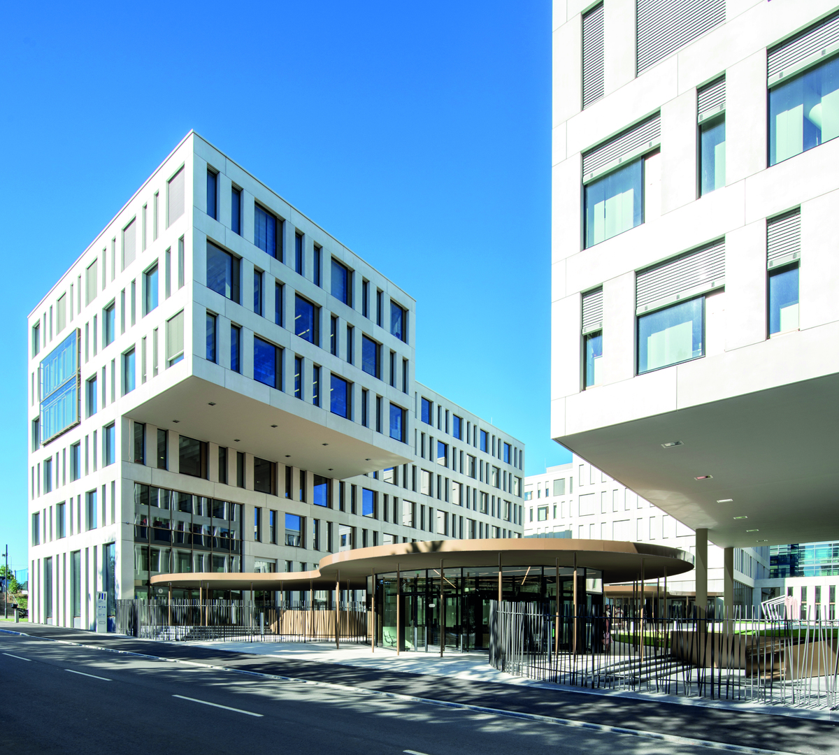BÂTIMENT ADMINISTRATIF IAK