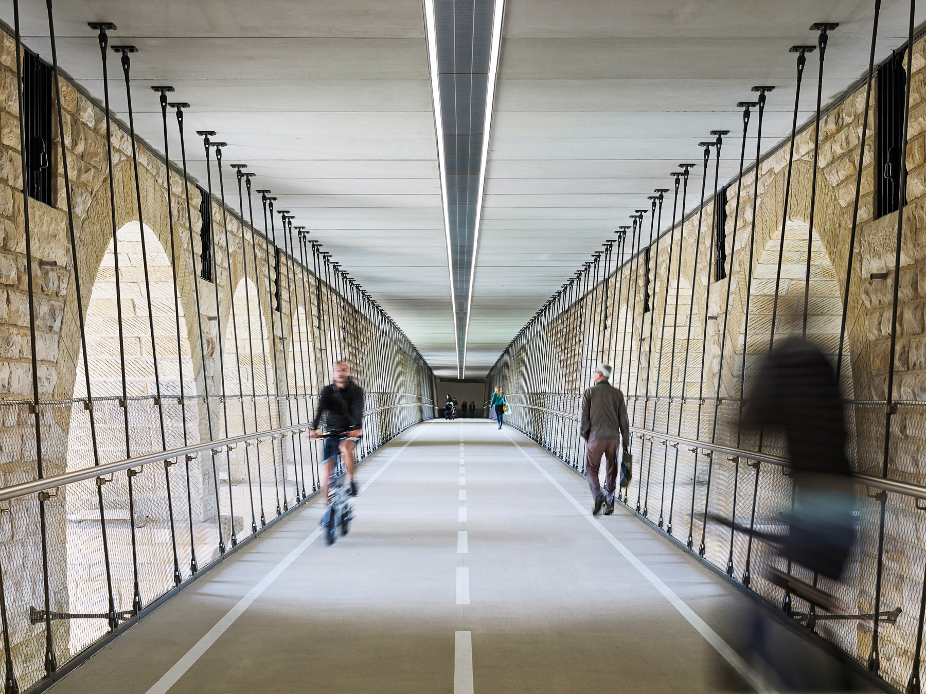 Copyright : Lukas Roth PASSERELLE DU PONT ADOLPHE