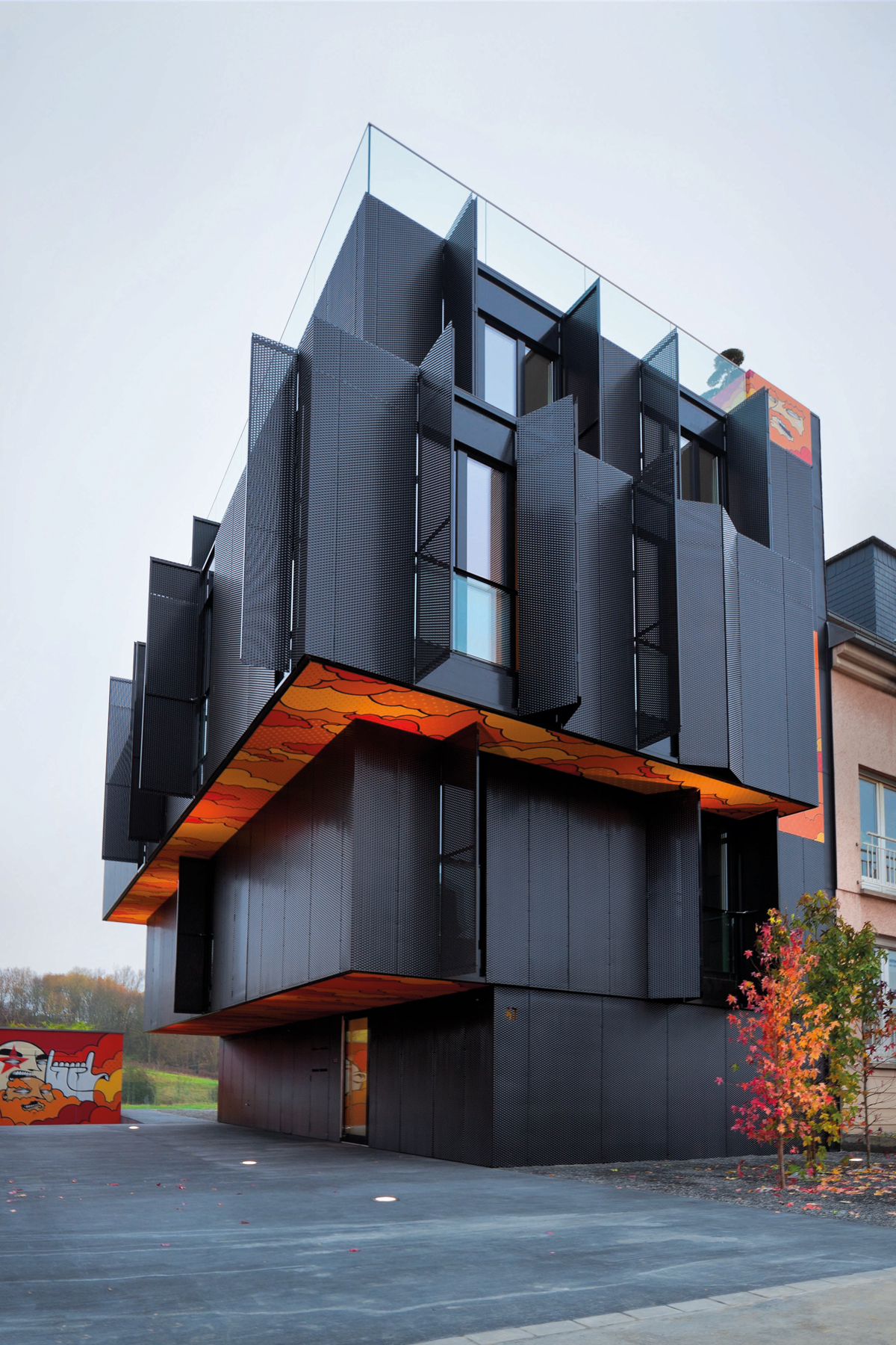 Copyright : Steve Troes IMMEUBLE À APPARTEMENTS