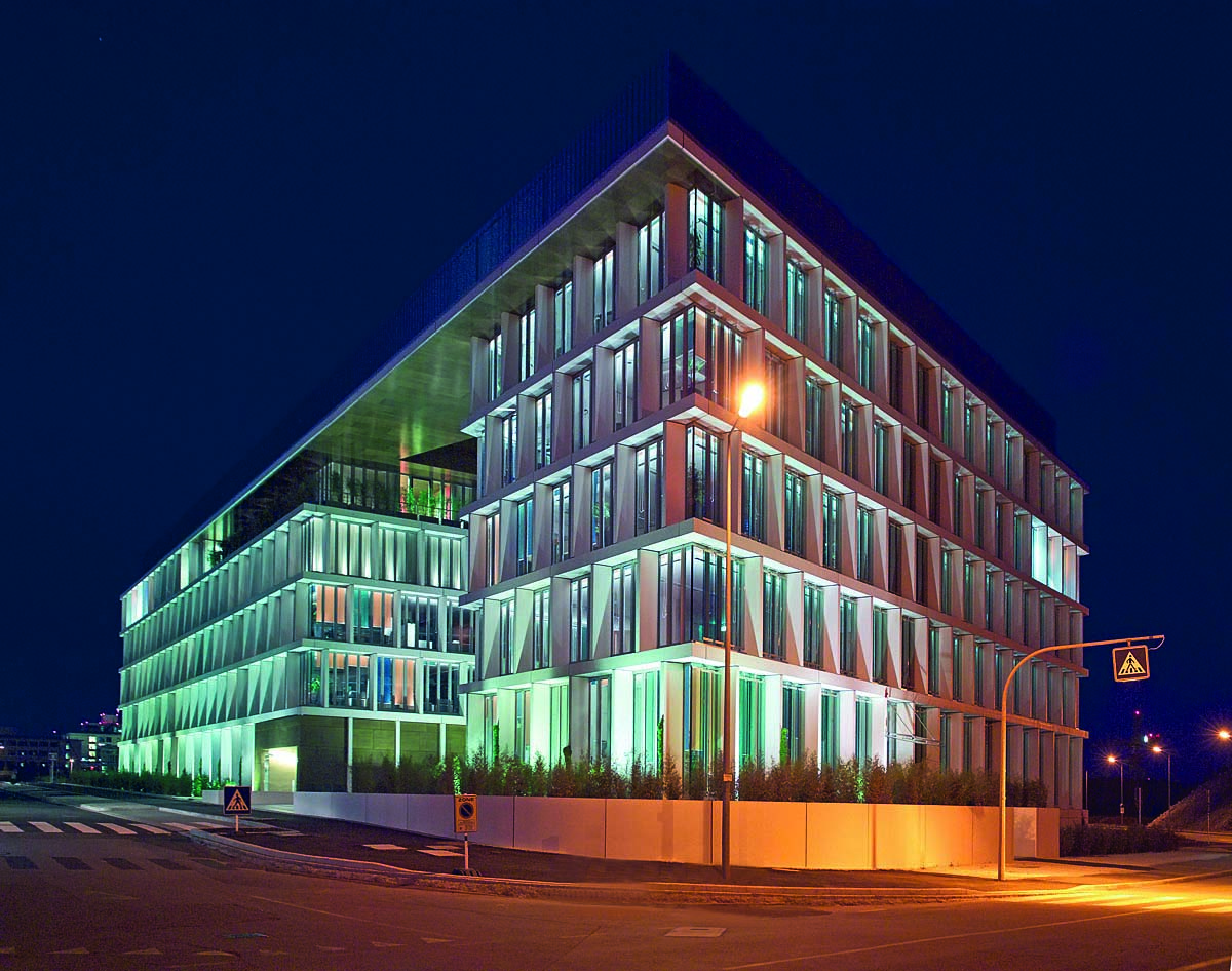 Copyright : Valentiny HVP architects IMMEUBLE DE BUREAUX