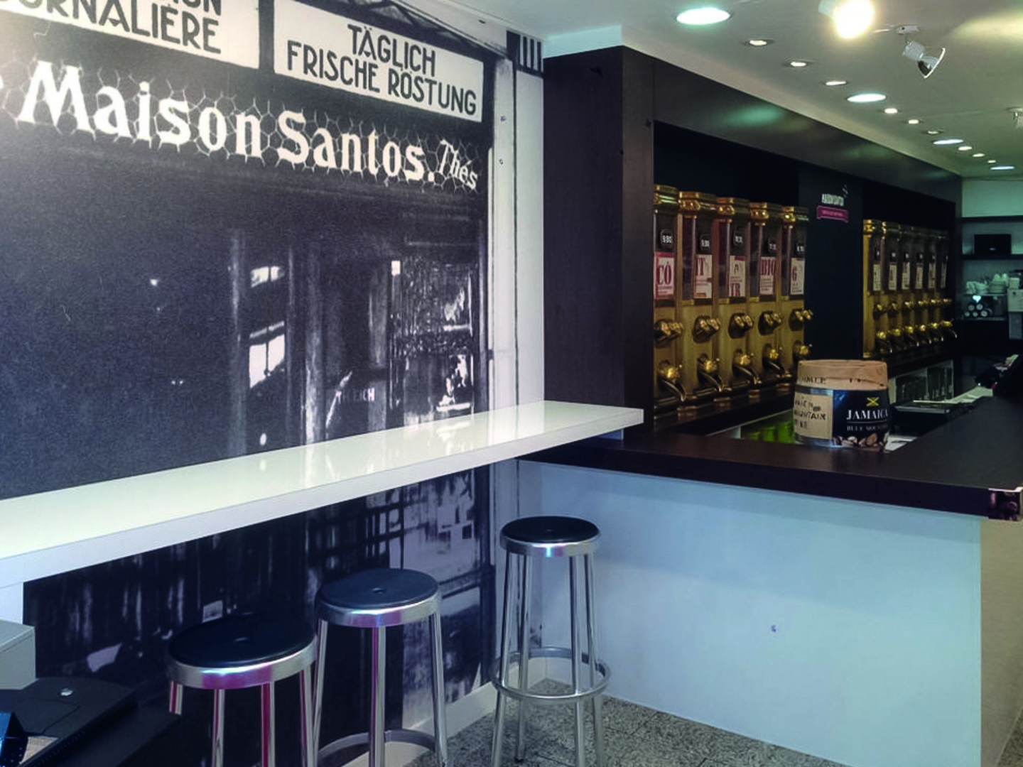 MAISON SANTOS