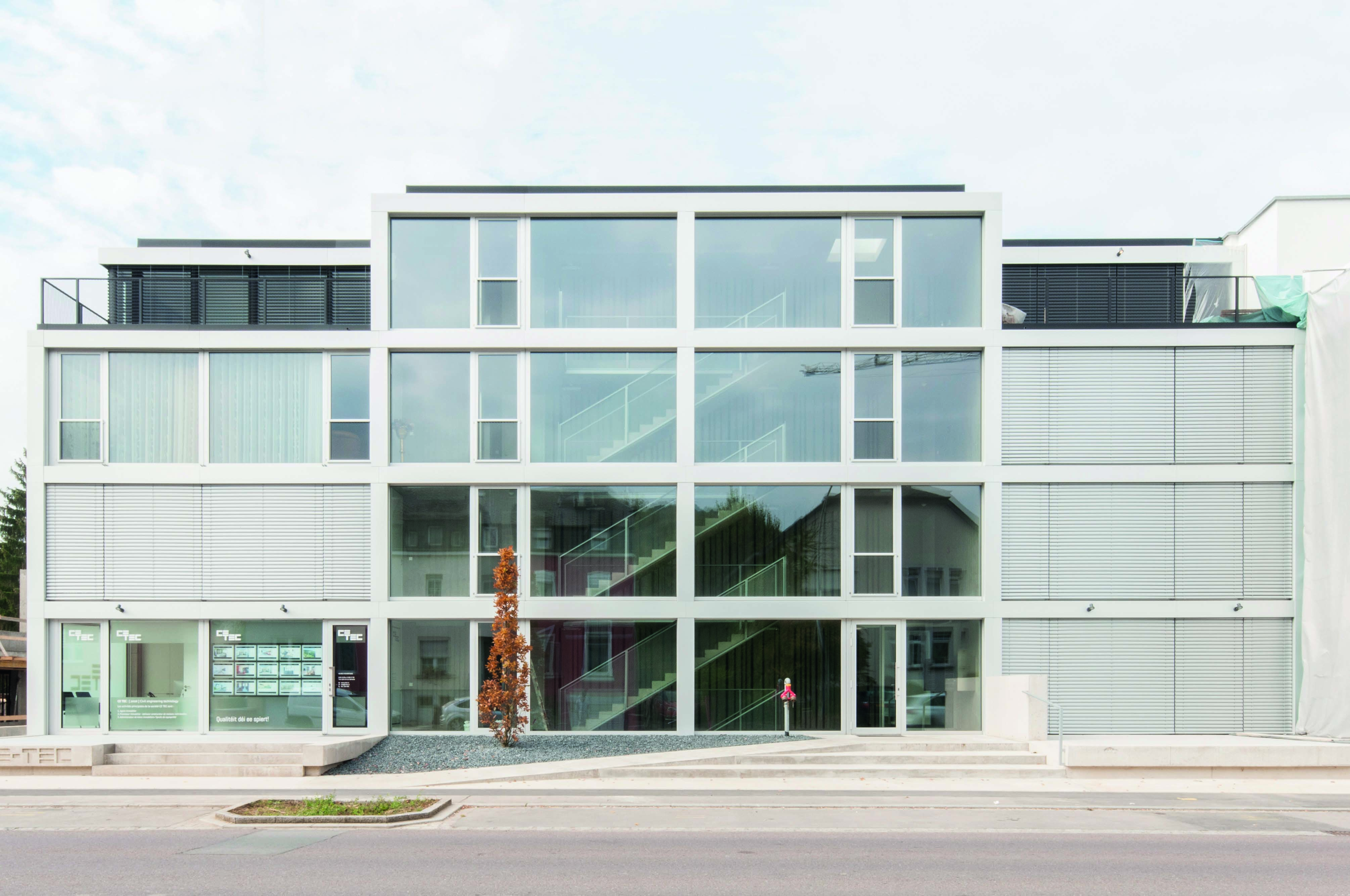 Copyright : 2001 / Ludmilla Cerveny PARK HOUSING