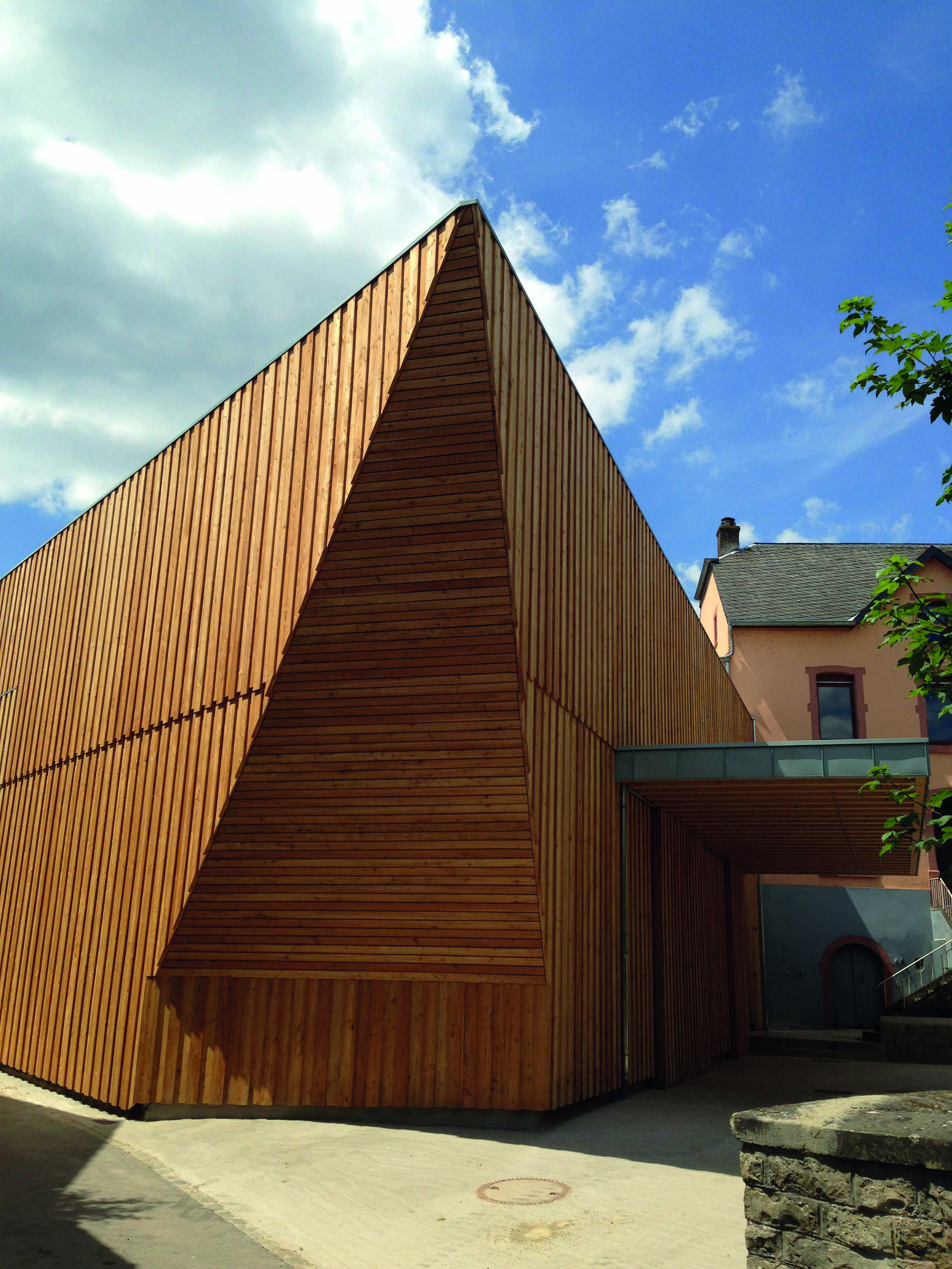 GRANGE CONTEMPORAINE