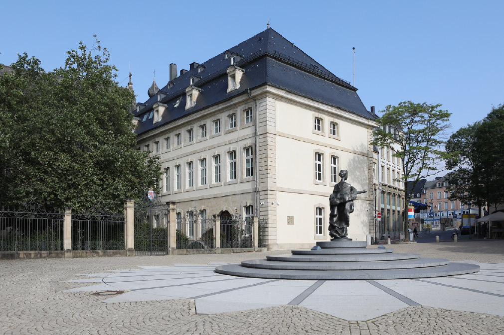 kaell architecte / photo : Bohumil Kostohryz Hôtel Saint-Maximin